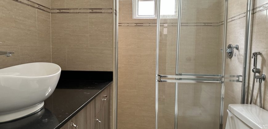 BRISAS DEL GOLF EN VENTA CON GARITA Y PANELES SOLARES