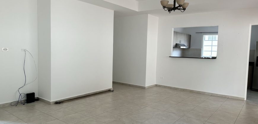 BRISAS DEL GOLF EN VENTA CON GARITA Y PANELES SOLARES