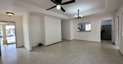 BRISAS DEL GOLF EN VENTA CON GARITA Y PANELES SOLARES