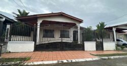 CASA EN BRISAS DEL GOLF DE 4 RECÁMARAS 220K