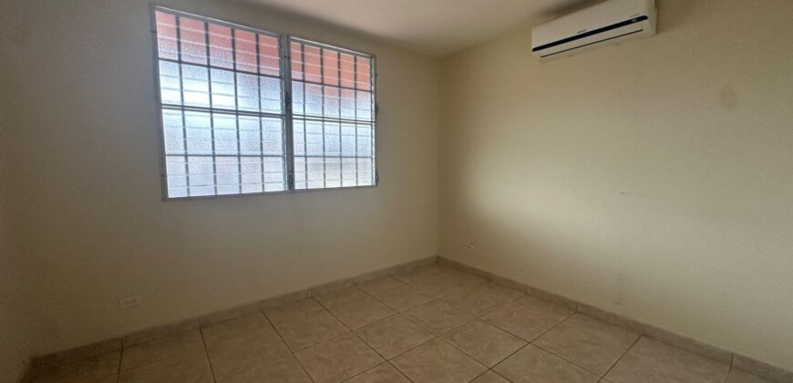 CASA EN BRISAS DEL GOLF DE 4 RECÁMARAS 220K