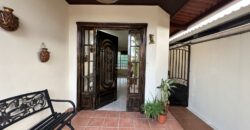 CASA EN BRISAS DEL GOLF DE 4 RECÁMARAS 220K