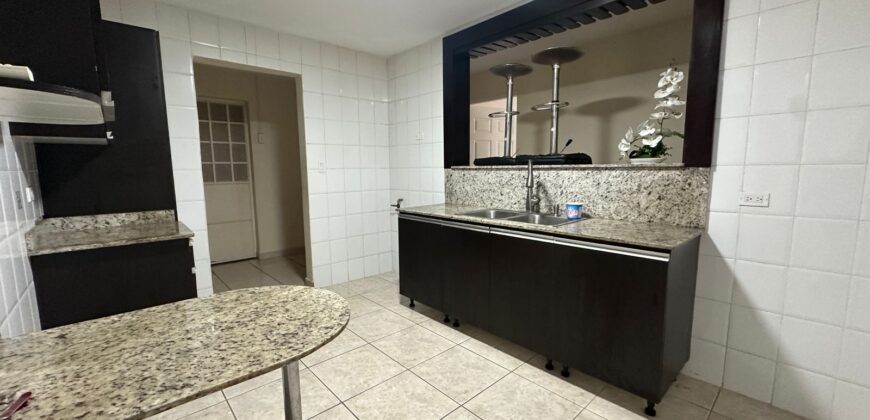 CASA EN BRISAS DEL GOLF DE 4 RECÁMARAS 220K