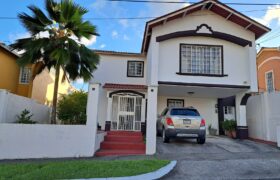Casa en Venta en Palmas Bellas, Villa Zaita 220K