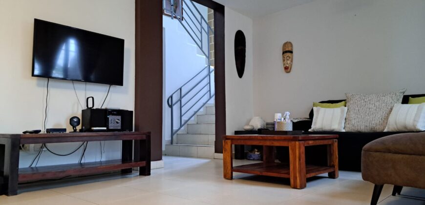 Casa en Venta en Palmas Bellas, Villa Zaita 220K