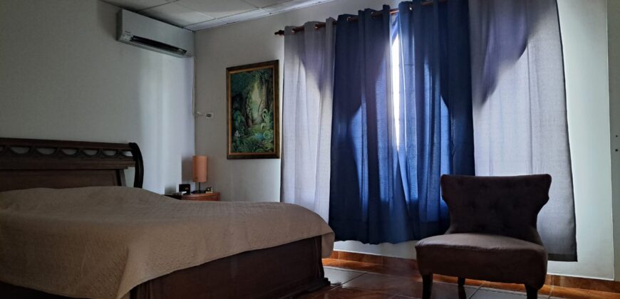 Casa en Venta en Palmas Bellas, Villa Zaita 220K