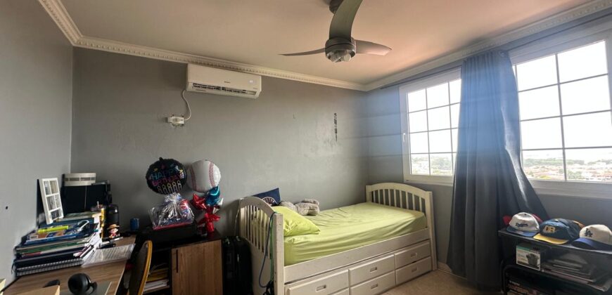 Casa en Alquiler en Brisas del Golf | Residencial Privado  – $1,500 neg