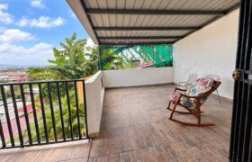 Casa en venta en El Crisol con gran vista y excelente ubicación