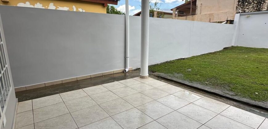 Casa Remodelada en Alquiler en Brisas del Golf