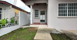 Casa Remodelada en Alquiler en Brisas del Golf
