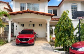 Casa en Alquiler en Brisas del Golf | Residencial Privado  – $1,500 neg